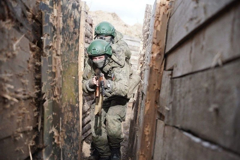 🪖 Как готовят морских пехотинцев на приморском полигоне