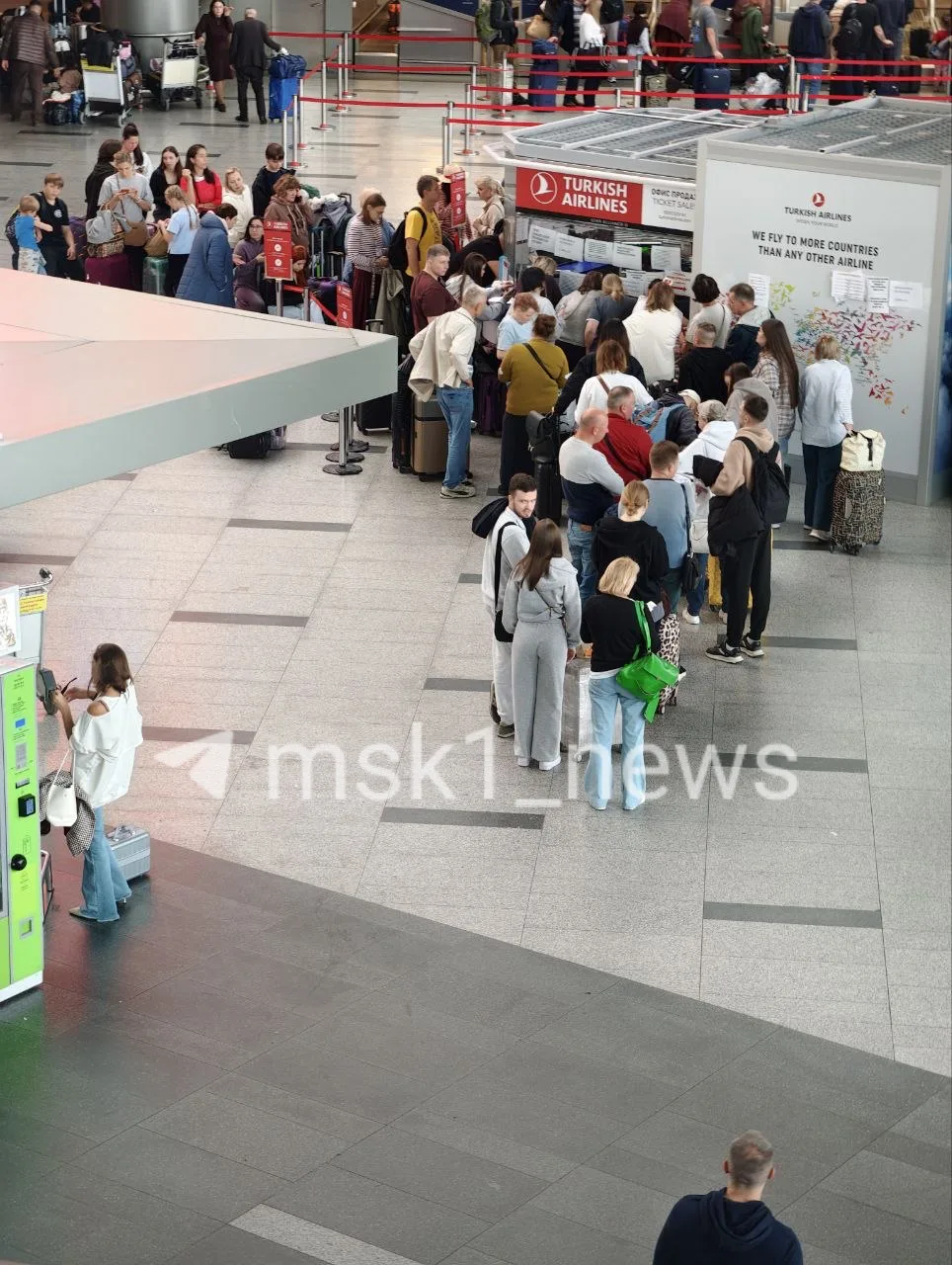 ✈️ Более 350 рейсов задерживаются в московских аэропортах, десятки — отменены.
