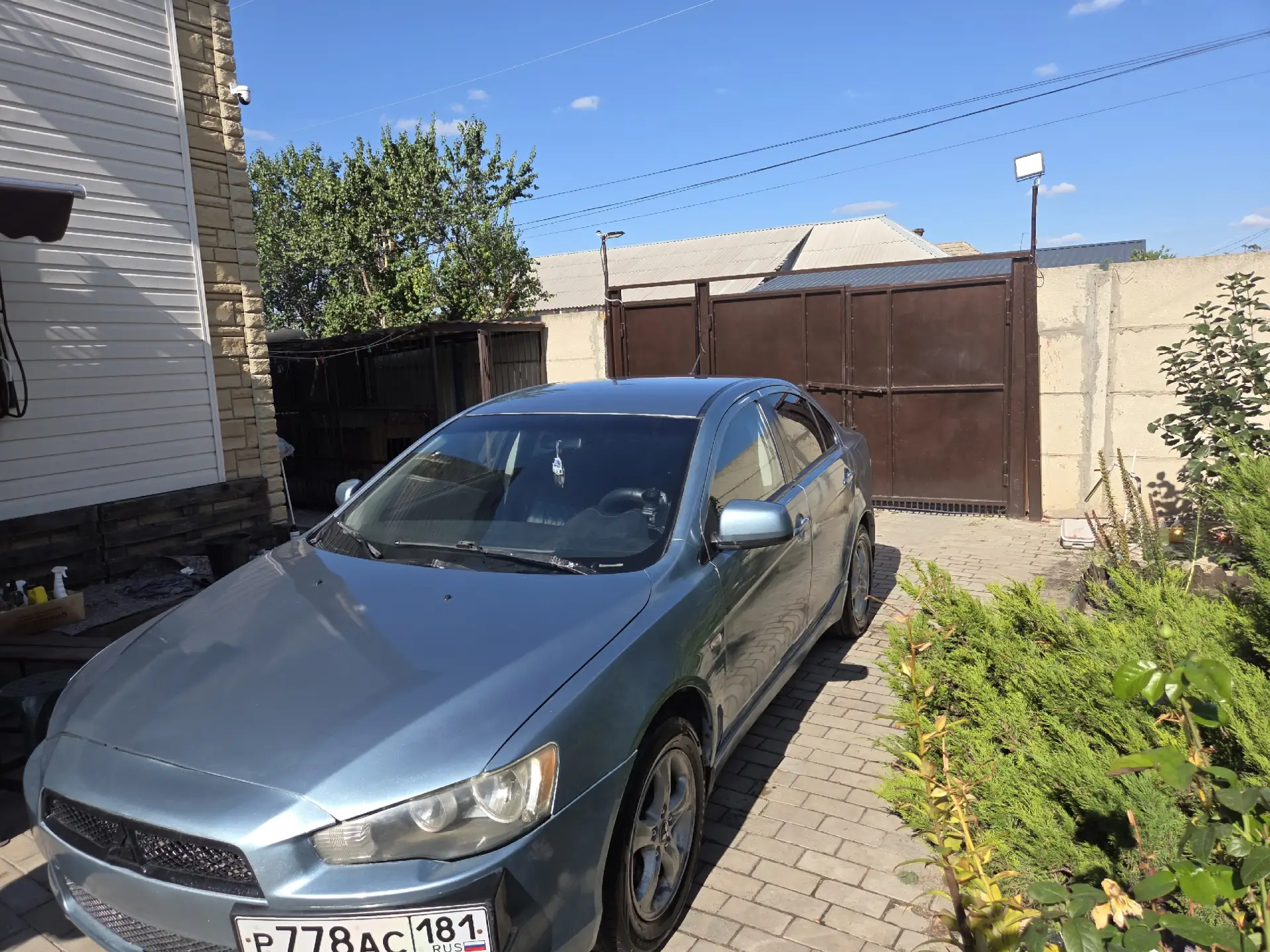 От Хозяина!Продам Mitsubishi Lancer 1.5 2007 г.в.Коробка АВТОМАТ,не вариатор! В хорошем...