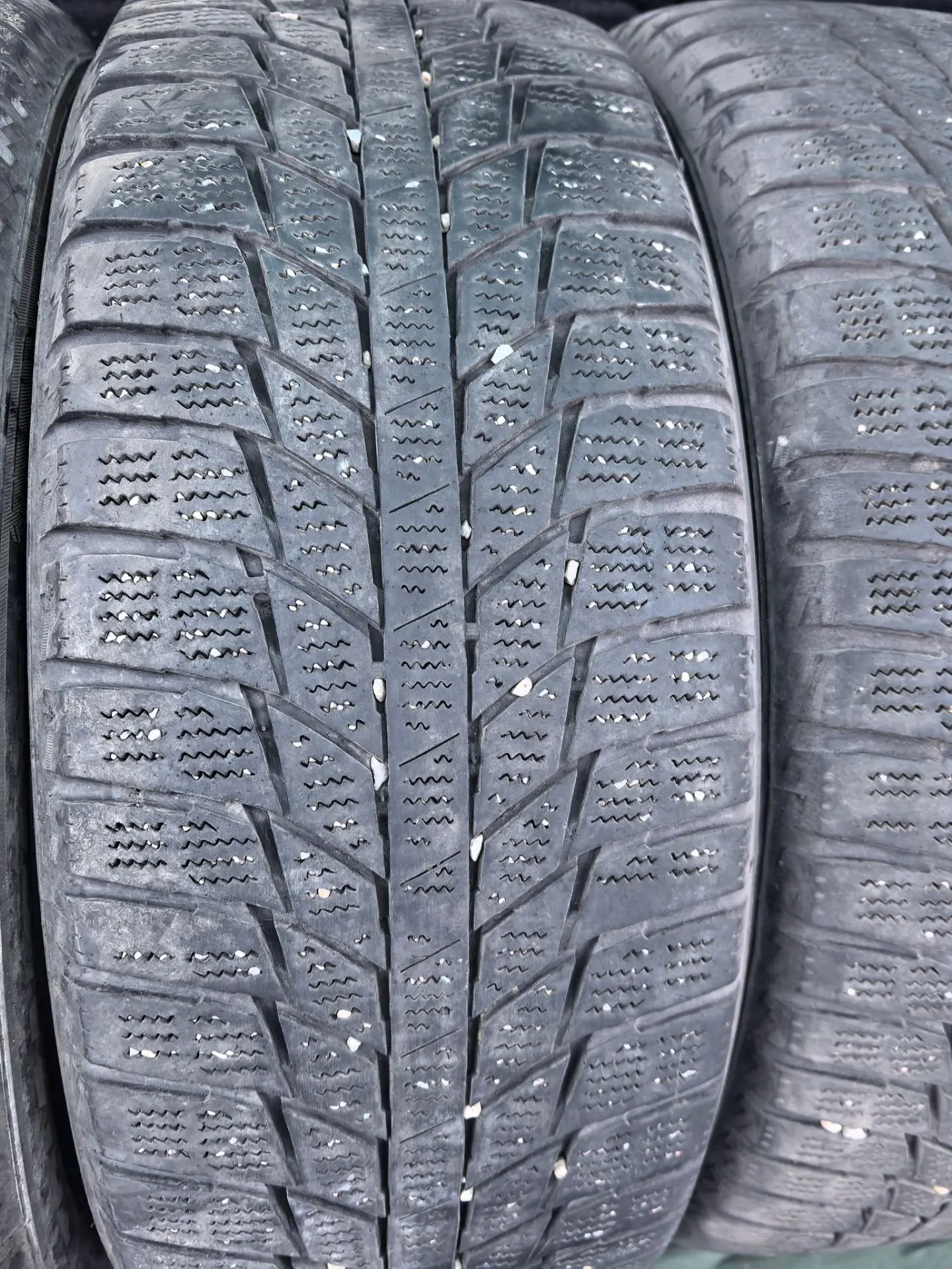 Продам комплект зимней резины TRIANGLE SNOWLINK 250/55 R16 94R  б/у, но протектор доста...