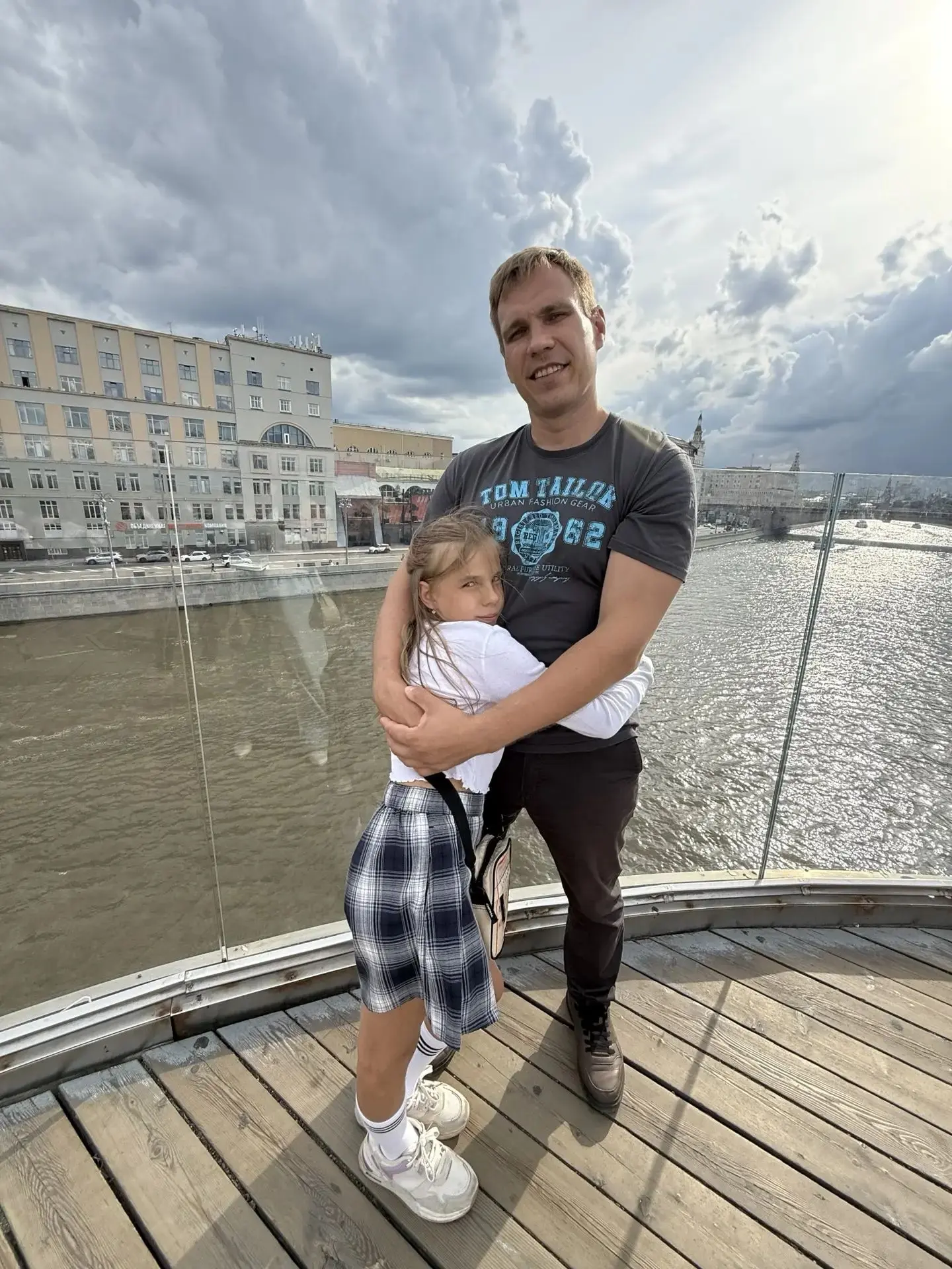 Марковская Елизавета с папой Марковским Дмитрием Александровичем принимают участие в ак...