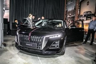 🛠️ Hongqi H5: сейчас – рестайлинг, сборка в РФ – в середине 2027 года на бывшем заводе...