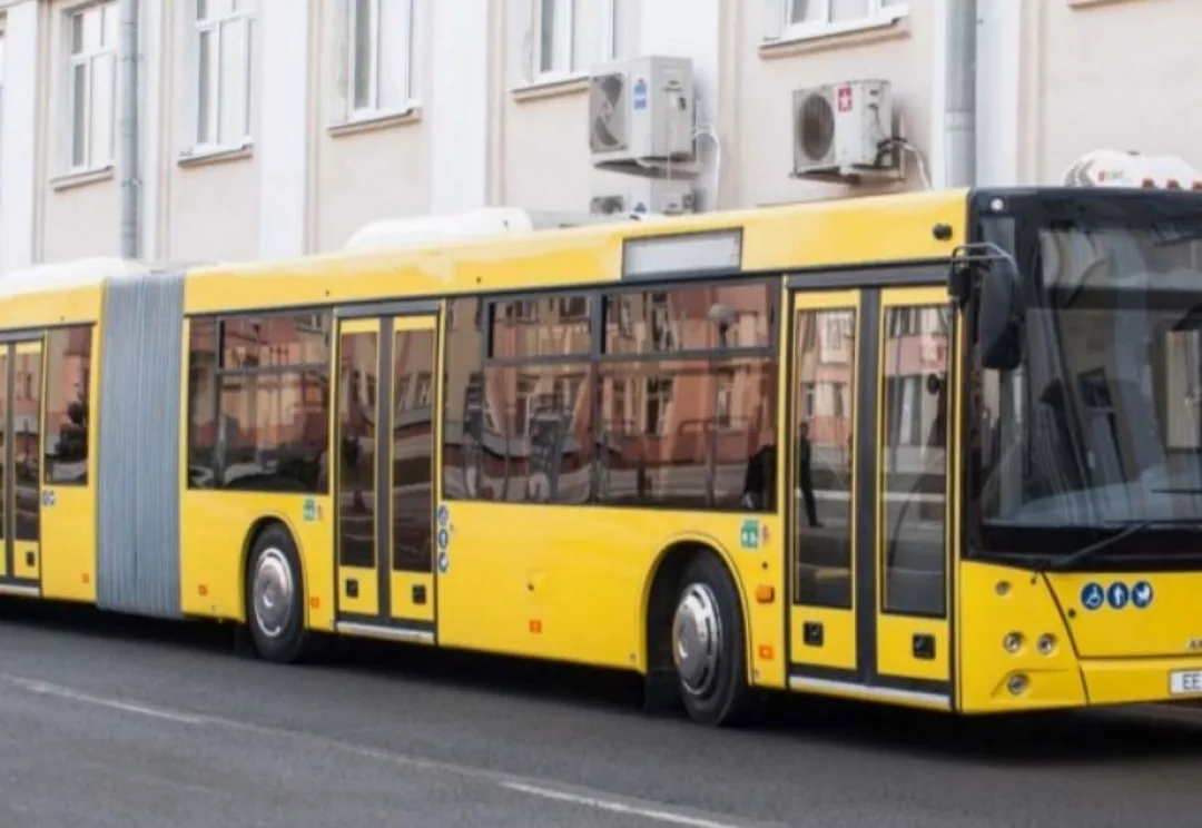 🪗 После покупки двадцати четырех автобусов особо большого класса МАЗ-216 самой популяр...
