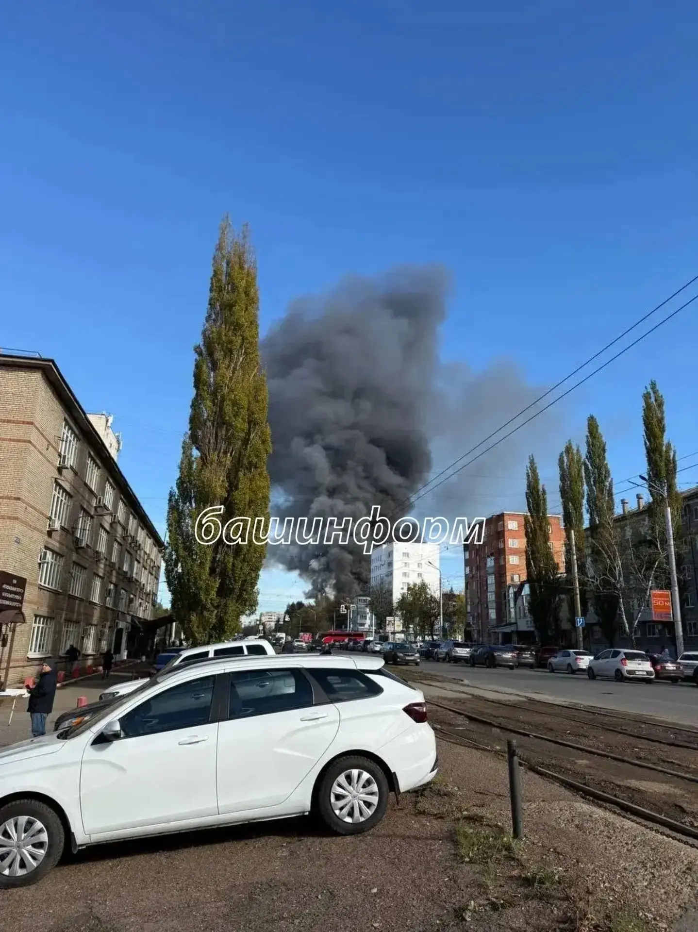 В Уфе горит крыша жилой пятиэтажки на Рихарда Зорге, 16