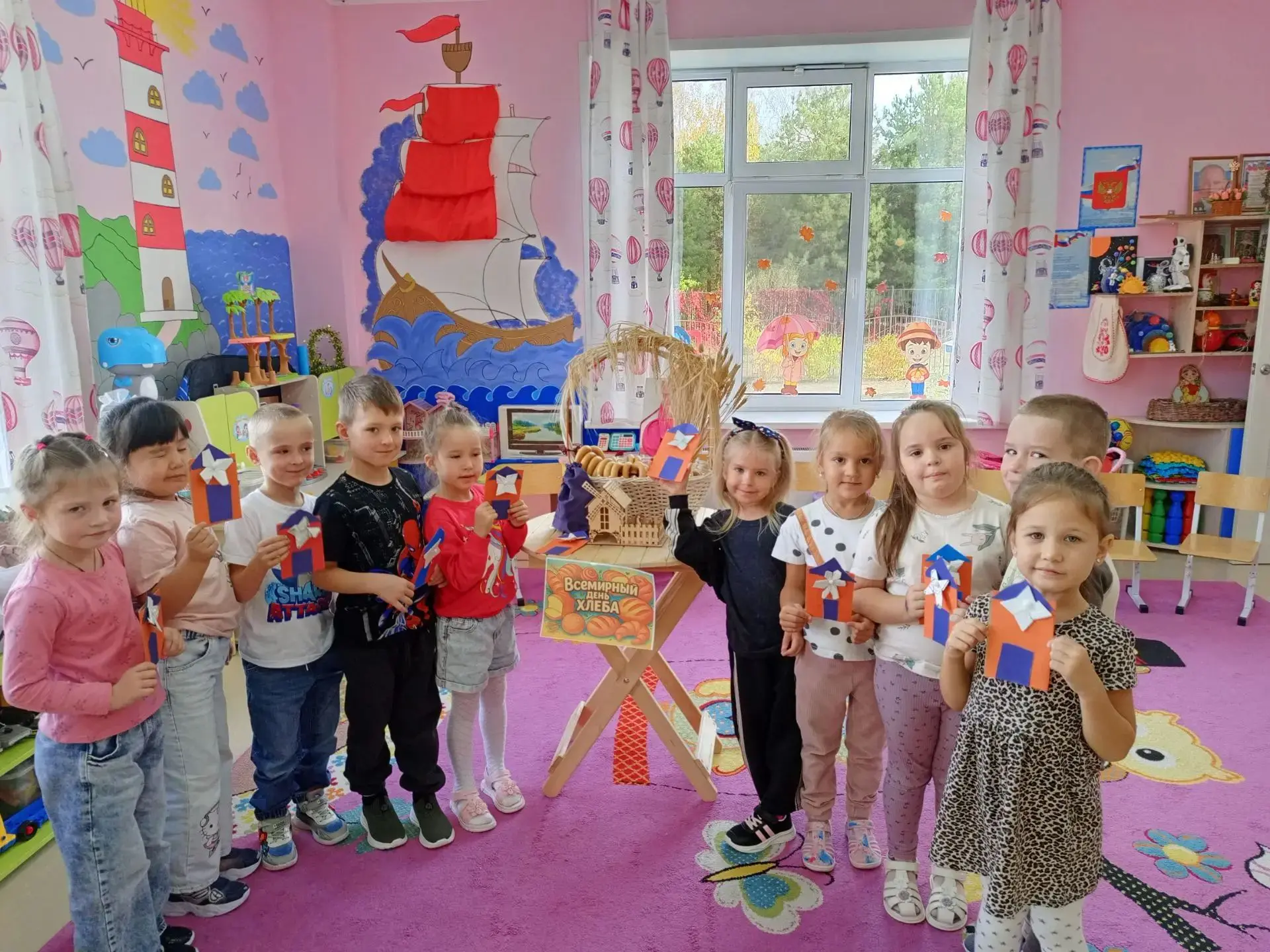 Сегодня в старшей группе была увлекательная беседа о хлебе — дети узнали, какой долгий ...