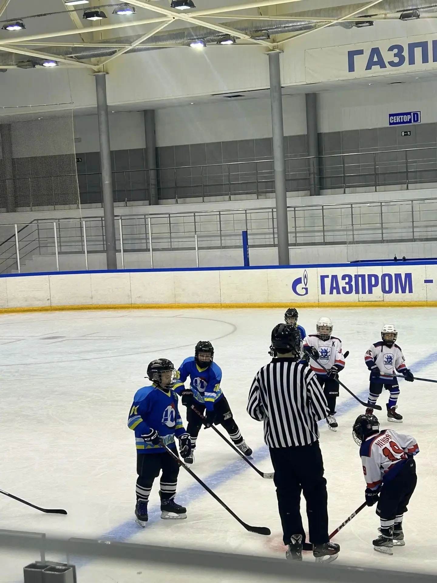 🏒 Товарищеские матчи в Югорске: победа ивдельских хоккеистов!