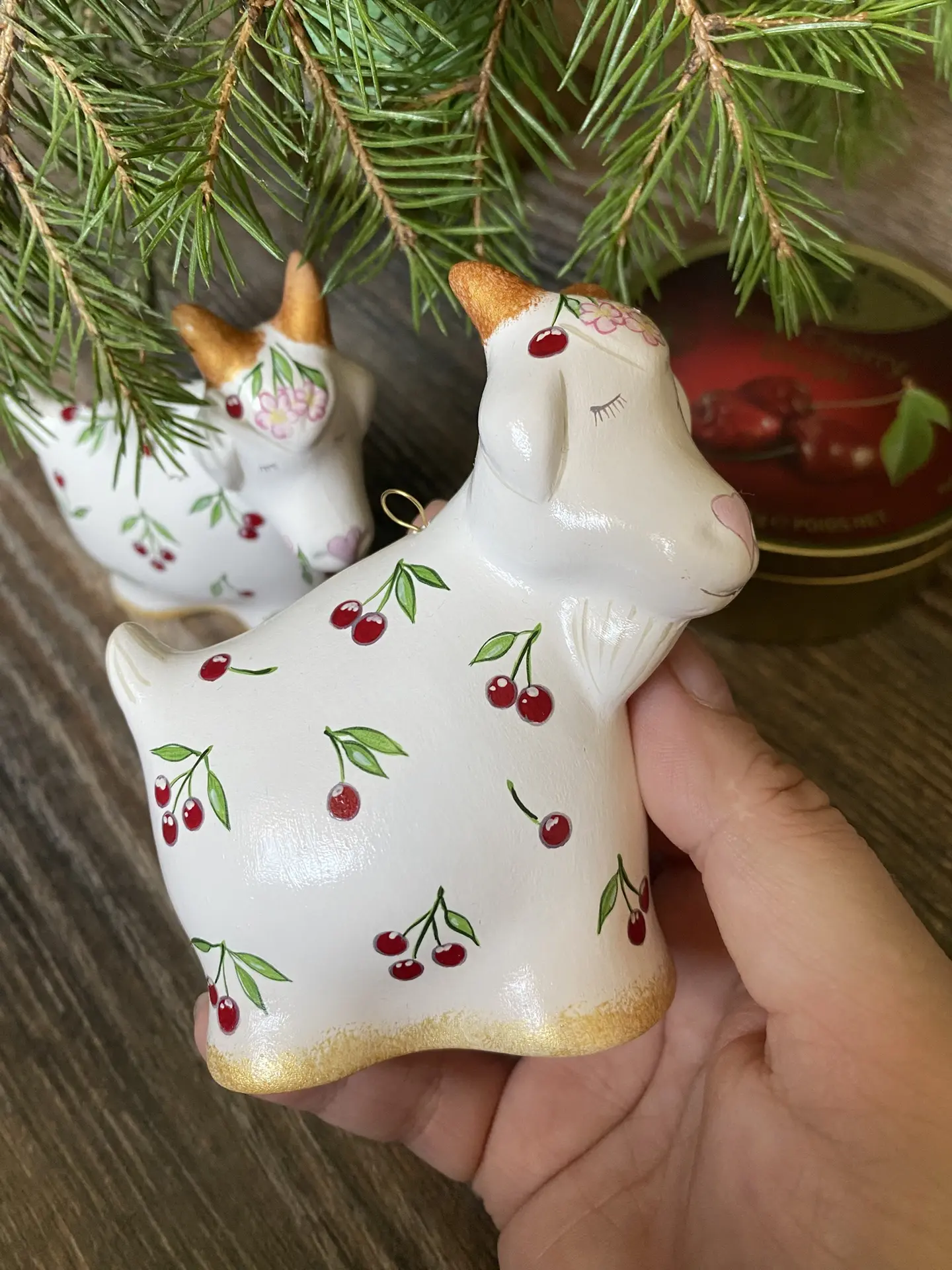 Коза в вишне 🍒