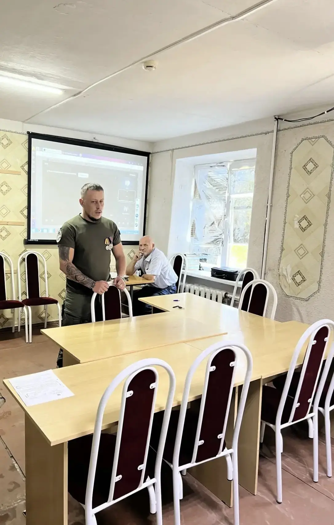 Член Ассоциации ветеранов СВО Ростовской области Антон Еронин провел урок со студентами...