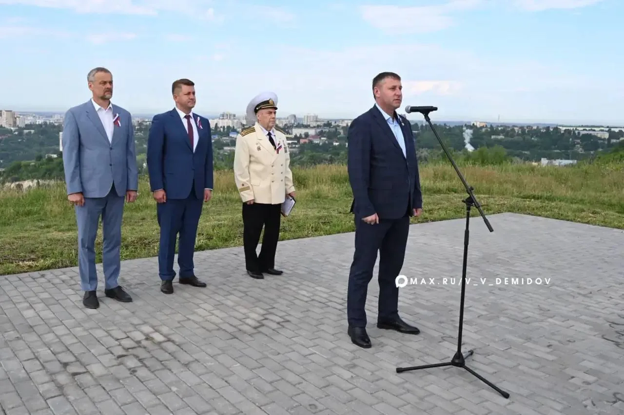 🇷🇺 Сегодня мы отмечаем День России! Это главный государственный праздник, объединяющи...