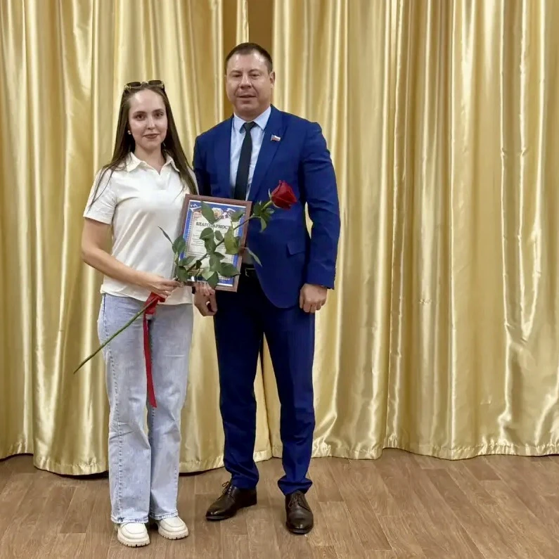 Сегодня, в День учителя, я побывал в начальной школе №19, чтобы лично поздравить педаго...