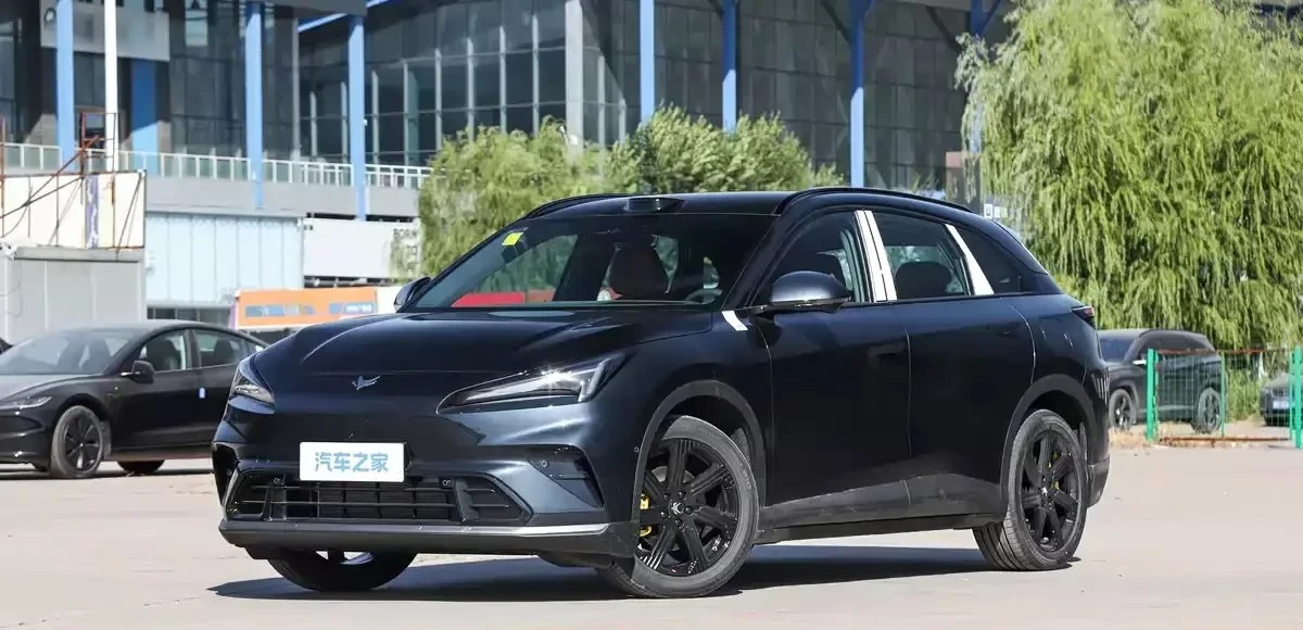 ⚙️ 215 км без бензина и 1215 км с полным баком: новый гибридный кроссовер BAIC Arcfox A...