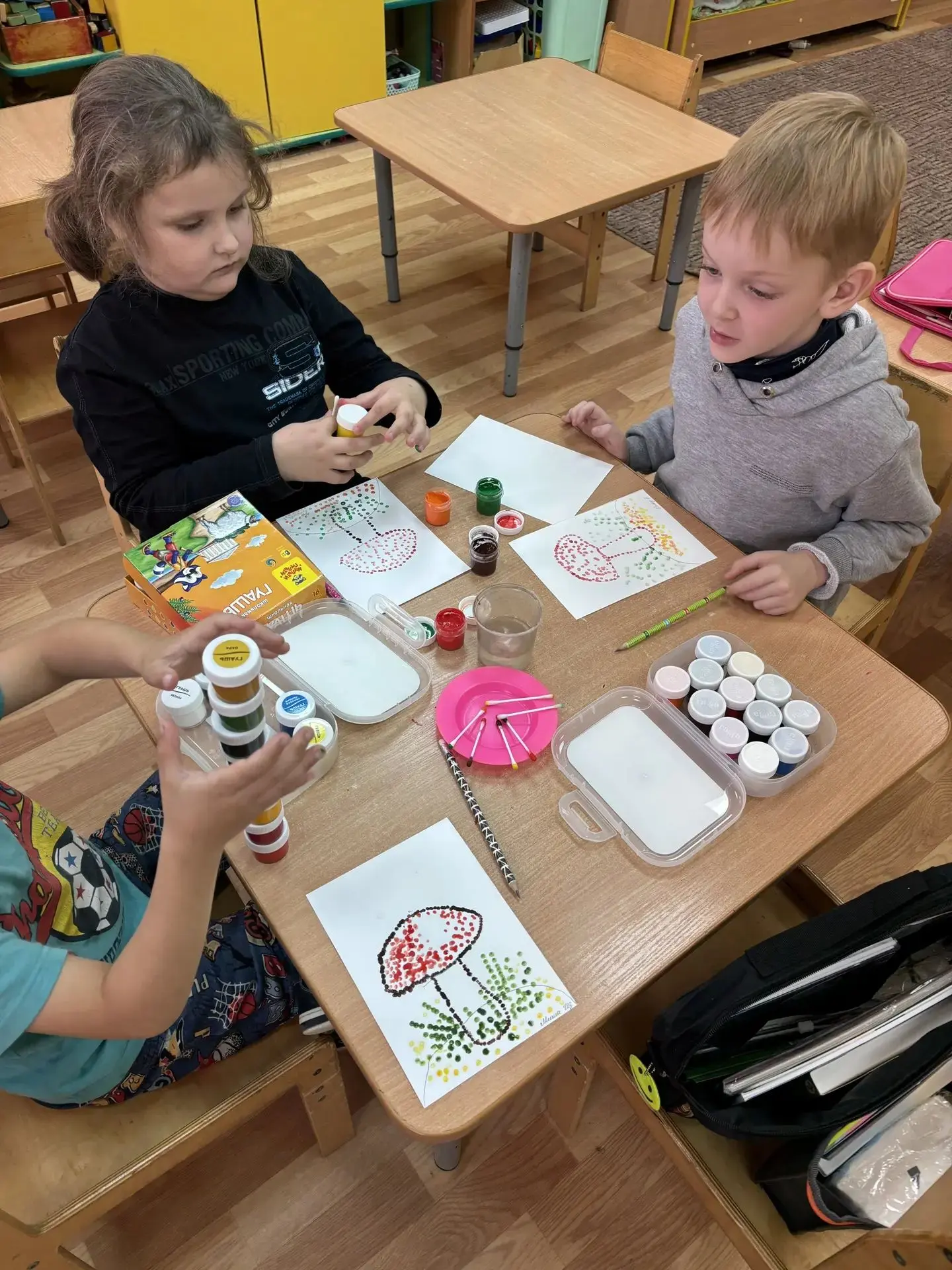 🎨 Волшебство точек: осваиваем пуантилизм на Станции юных техников! 🎨