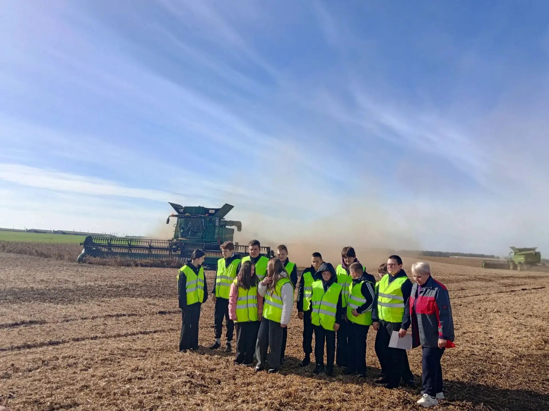 🌾🚜✨Из класса — за штурвал комбайна!