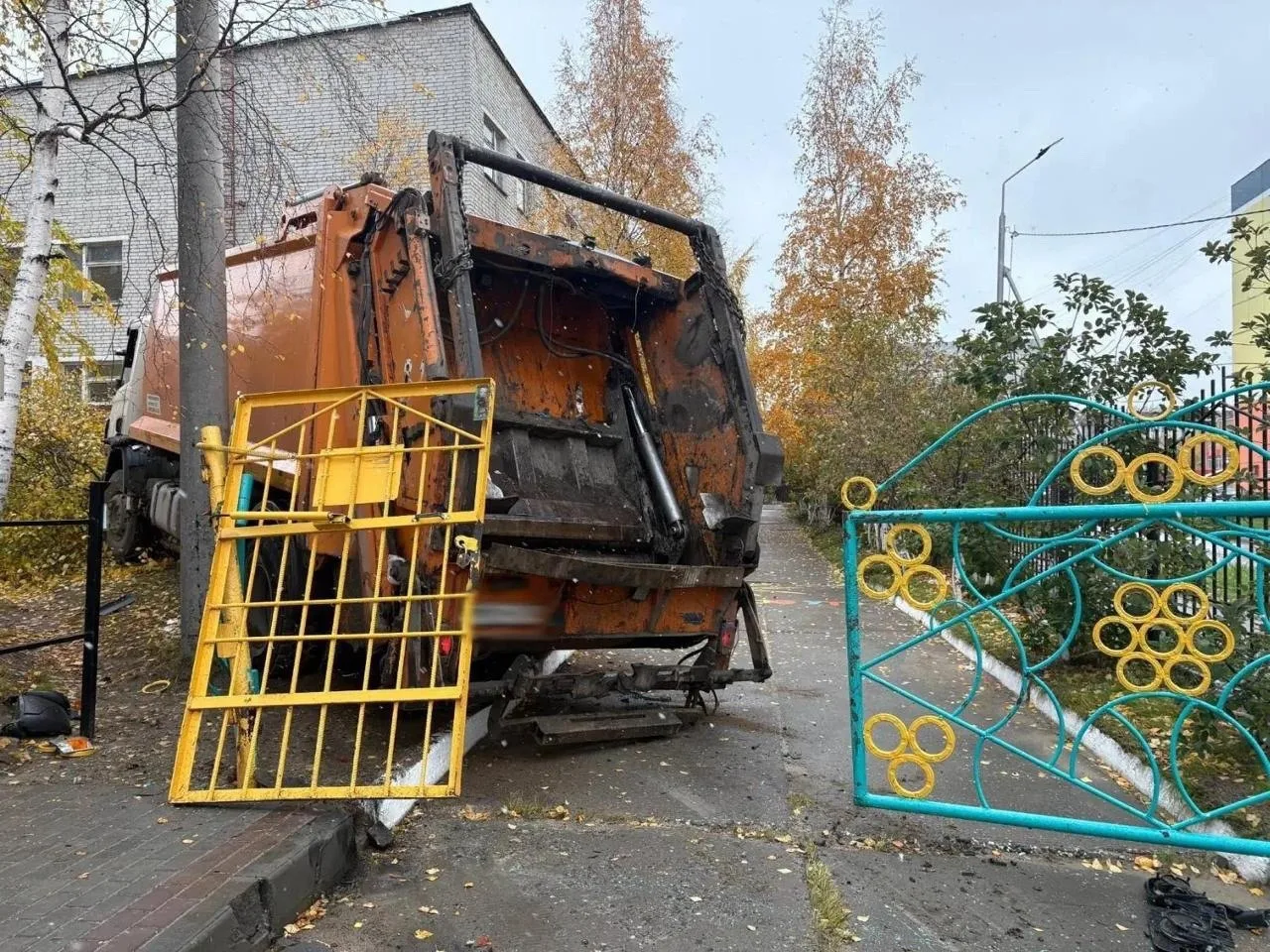 ❗️ДТП с мусоровозом случилось в Нижневартовске в минувшие выходные и очень удивило варт...