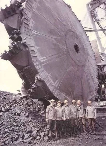 Карьерный роторный экскаватор, СССР, 1990 год.