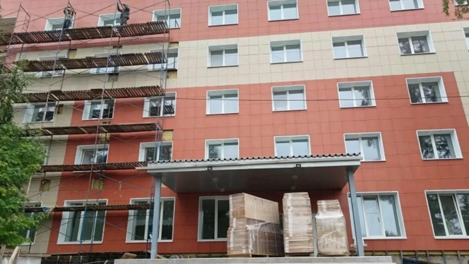 В Архангельской области продолжается капитальный ремонт общежития педагогического колледжа