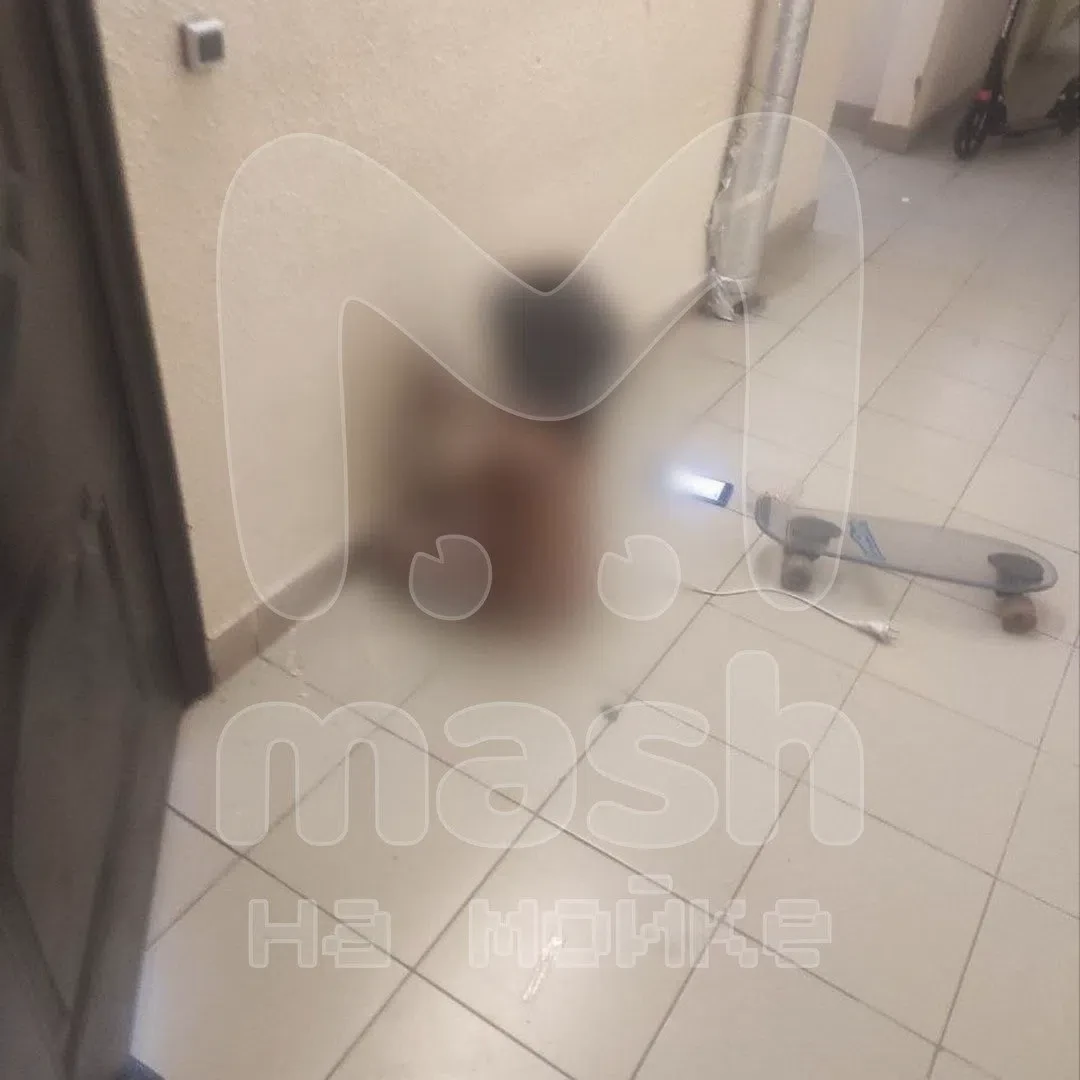 Мать в Кудрово выставила голую пятилетнюю дочь на лестничную клетку — где её и нашли со...