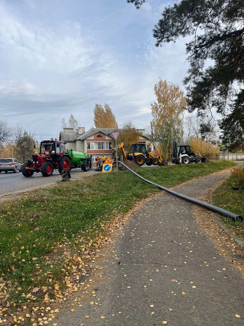 📍Сегодня масштабно развернулись на пересечении ул. Литке и ул. Коммунальная.