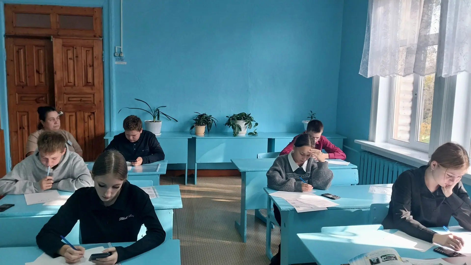 12 октября 2026 года в стенах МОУ СОШ с. Старая Потловка прошёл школьный этап Всероссий...