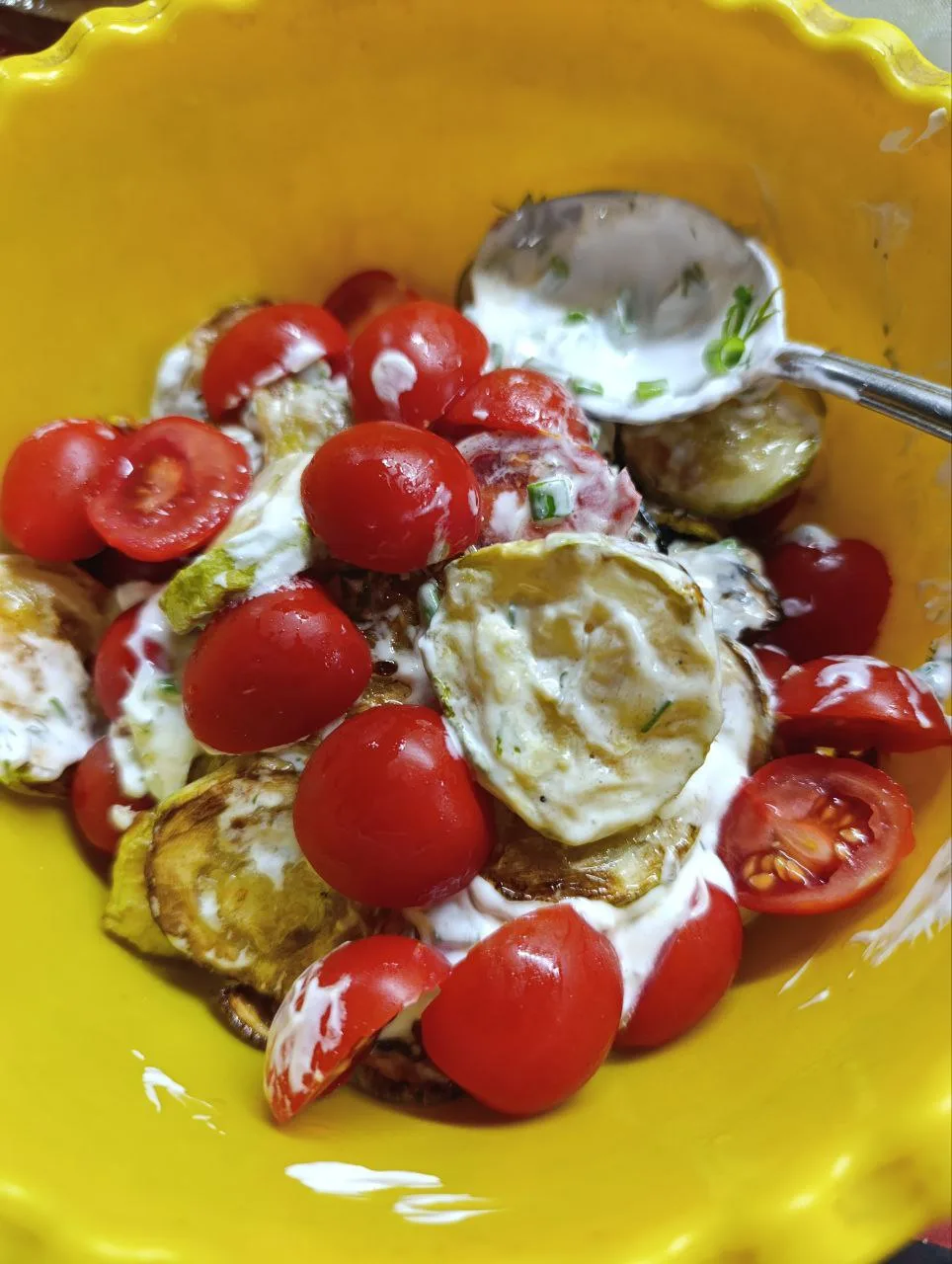 Это очень ВКУСНО!!Салат из жареных кабачков и баклажанов! Кабачки и баклажаны порезать ...