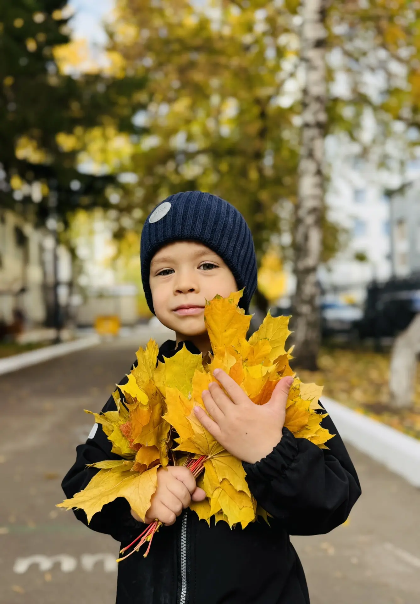 🍁 Сегодня в нашем детском саду — День осенних листьев!