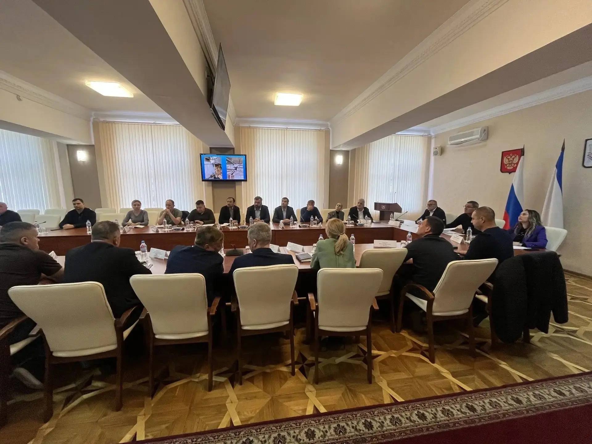 📋 Николай Воробьев провел заседание Технического совета при Совете министров Крыма