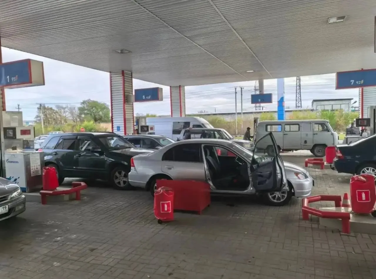 В Саяногорске на АЗС пострадал водитель Honda Civic