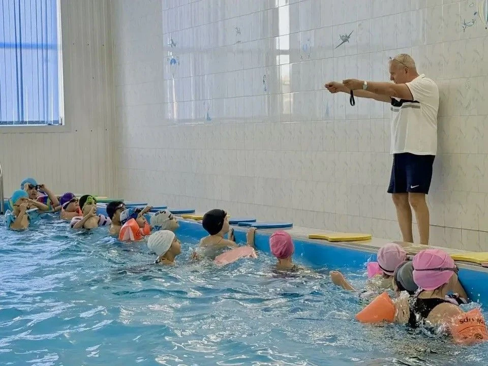 В школах Владимирской области внедряют программу «Научись плавать» 🌊