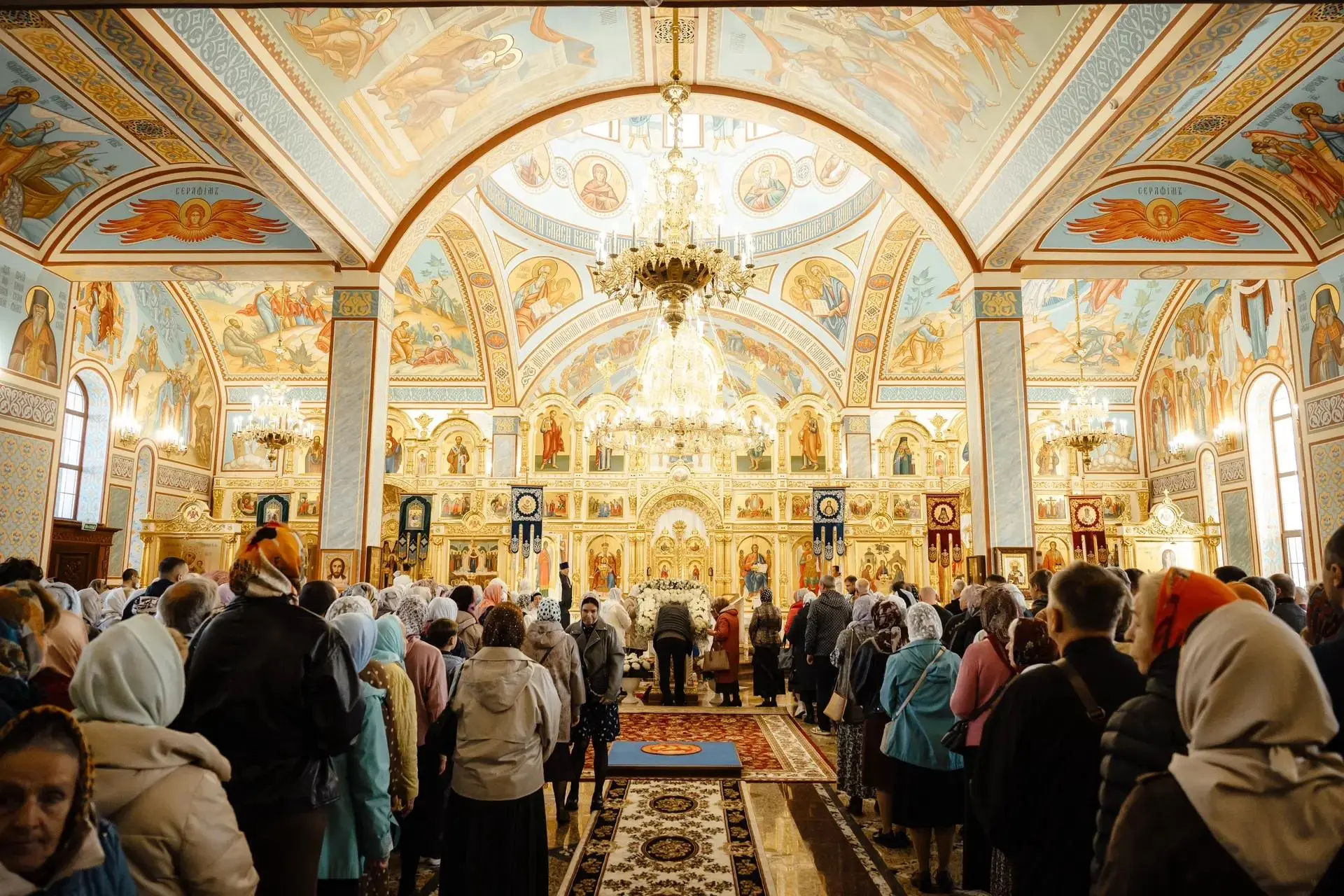 🙏 Храм Покрова Пресвятой Богородицы освятили на проспекте Хрущёва