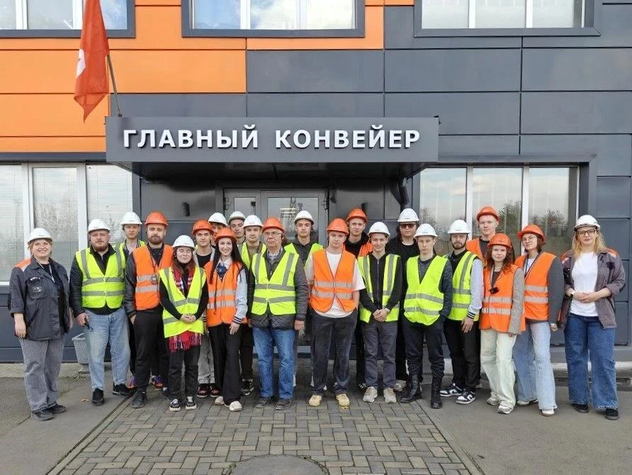 Завод открывает двери для будущих автомобилестроителей