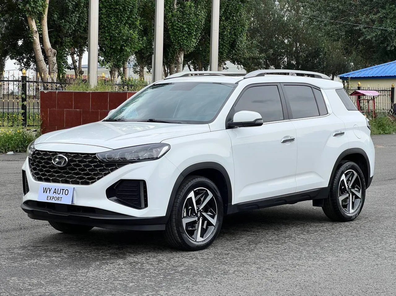 🚗 Название: Hyundai  ix35 Leading Edition