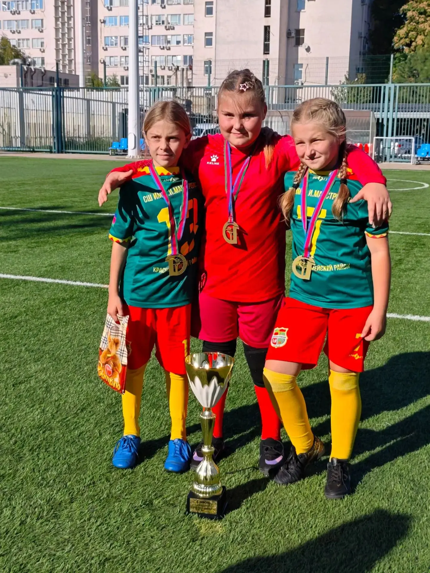 🎉 Юные футболистки— чемпионки «Жемчужной бутсы»! 🏆