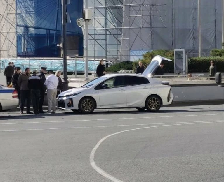 🚗😱 Китайскую туристку сбили в центре Владивостока — женщина перебегала дорогу вместе ...