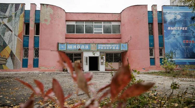 В Белгороде идёт реконструкция спортивной школы олимпийского резерва. Александр Шуваев ...