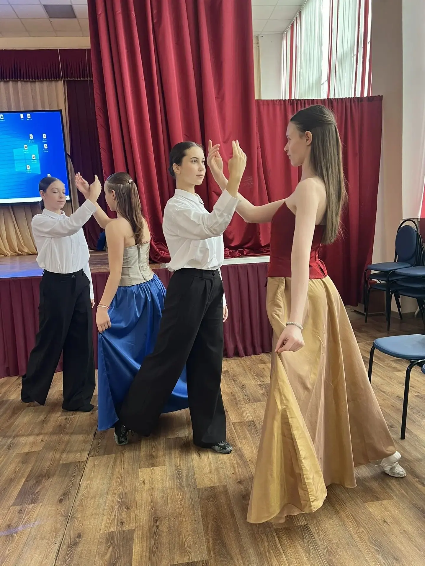 🪭В рамках проекта «Пушкинская карта» преподаватели хореографического отделения Детской...