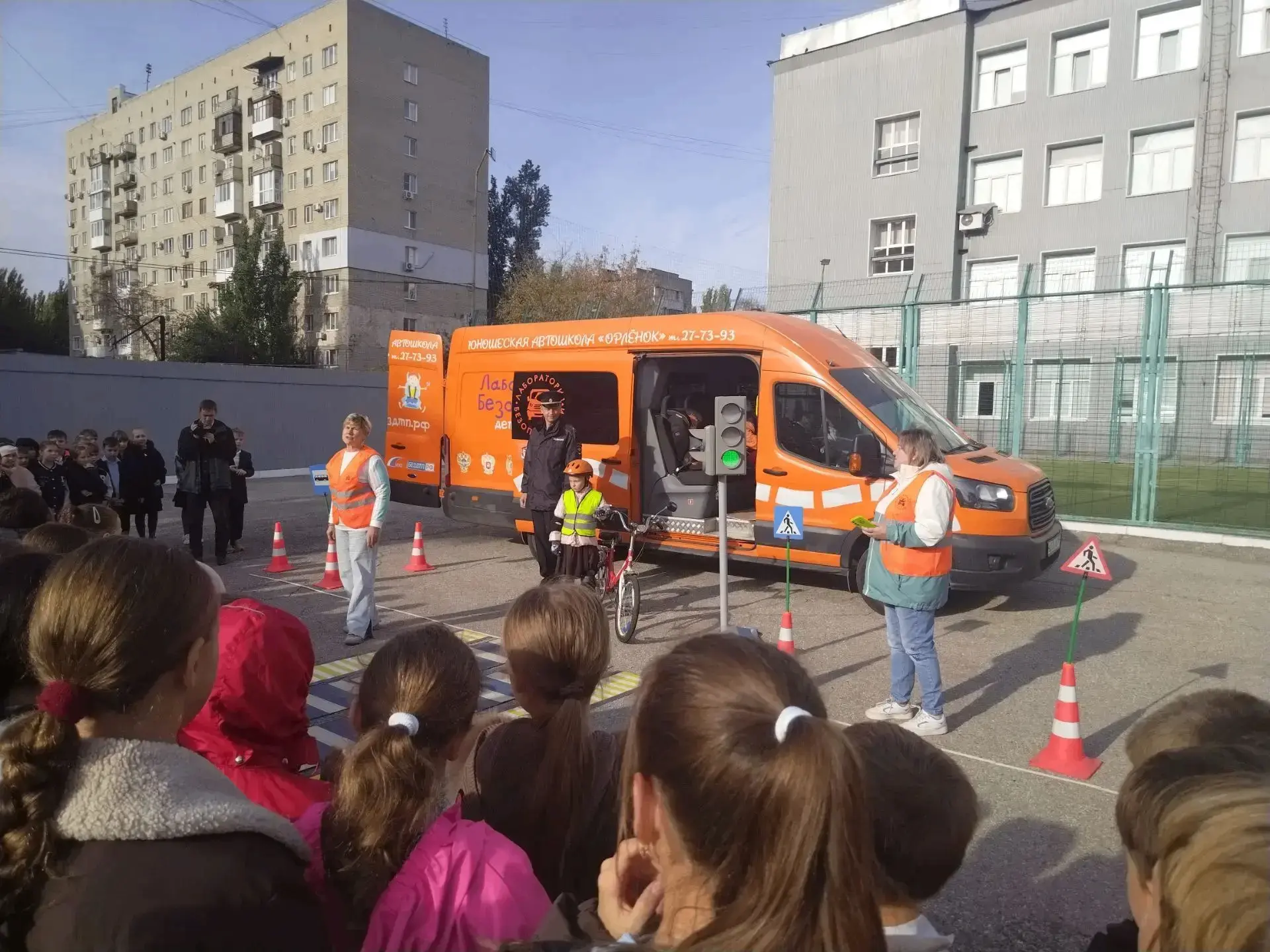 🚦«Буду очень внимательным на дороге!» — пообещали ученики 3–4 классов школы №6 после в...