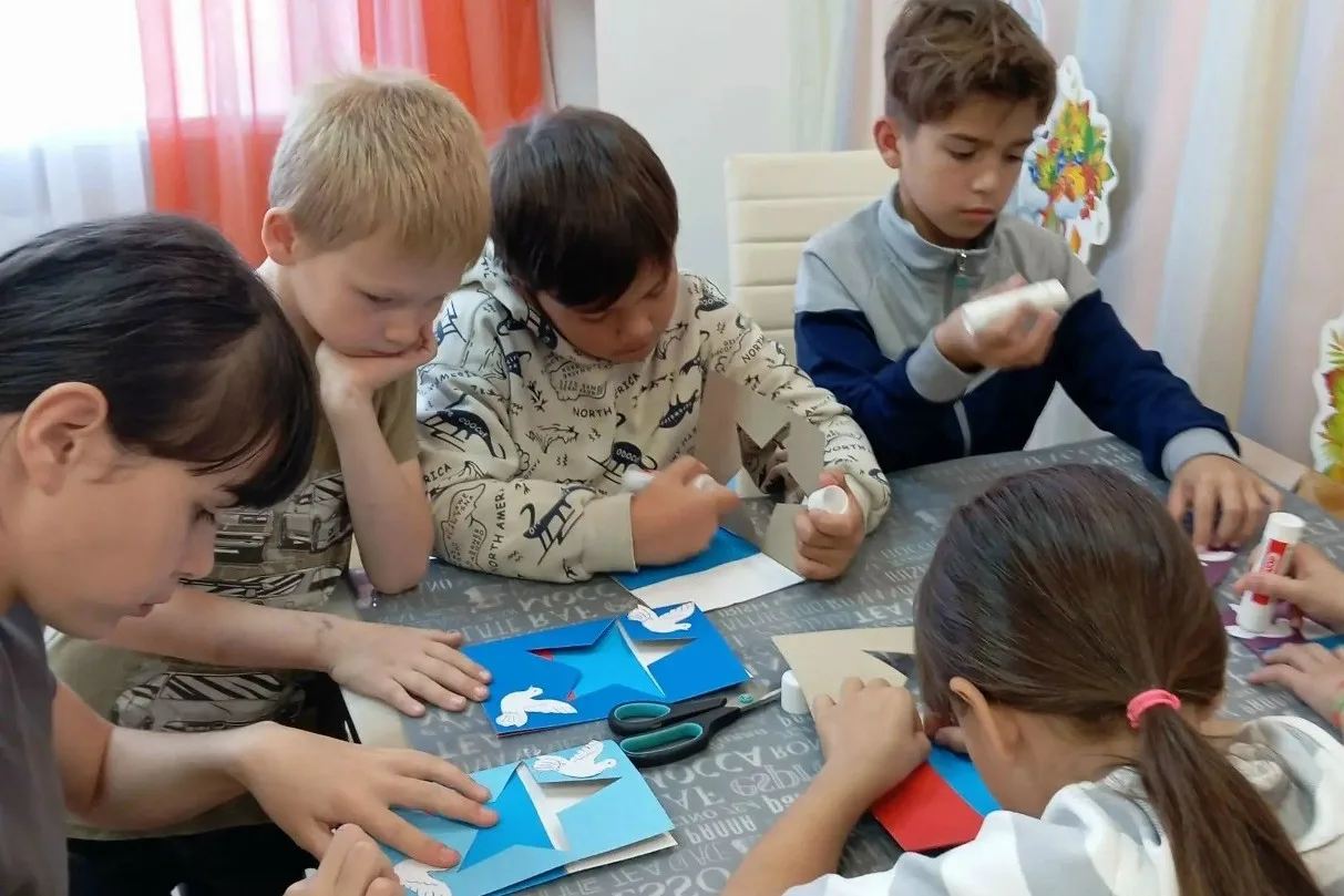 📸 Одоевские ребята приняли участие в акции «Покров добра и тепла»​
