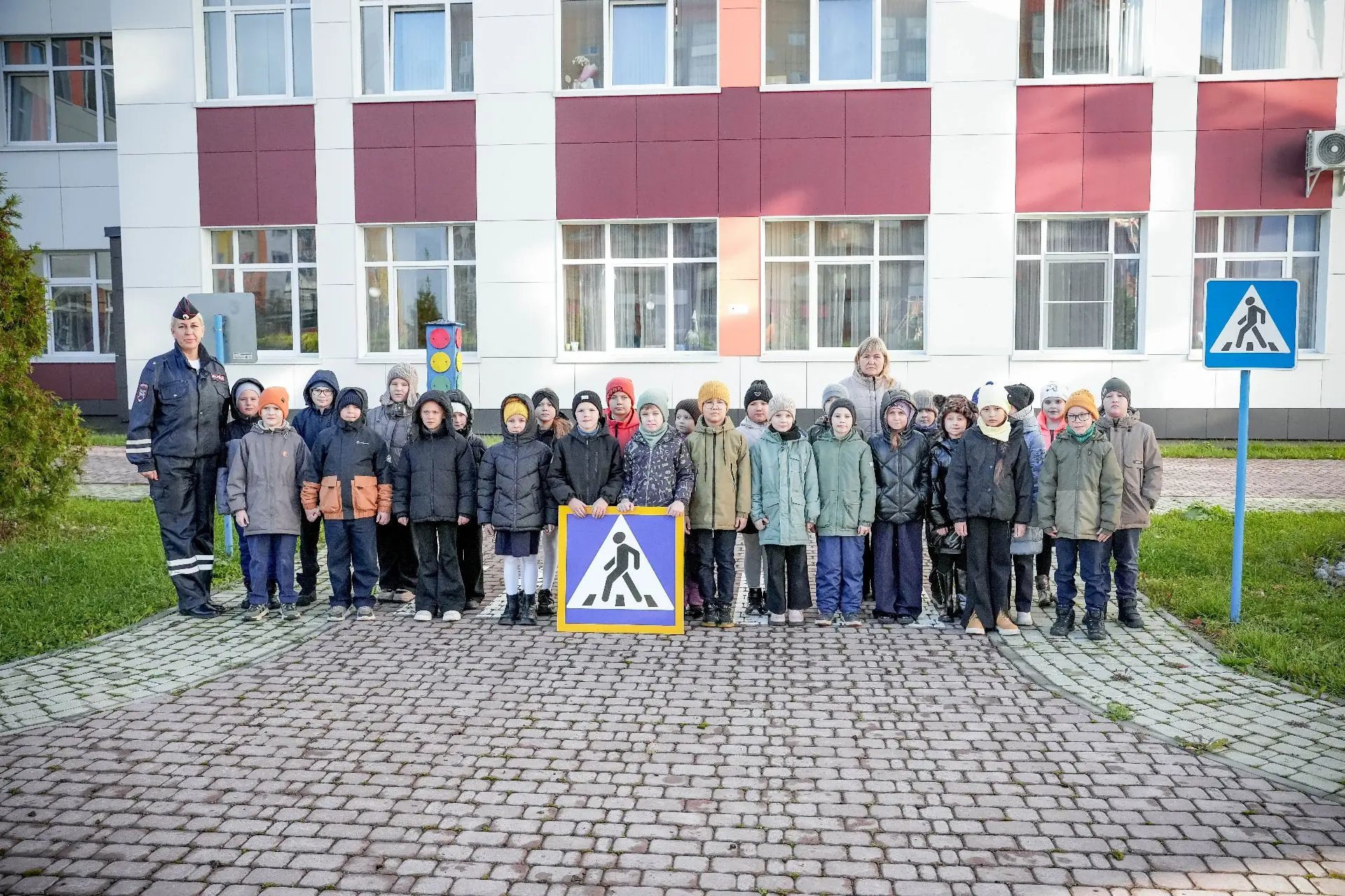 Сотрудники ГИБДД провели занятия по безопасности дорожного движения
