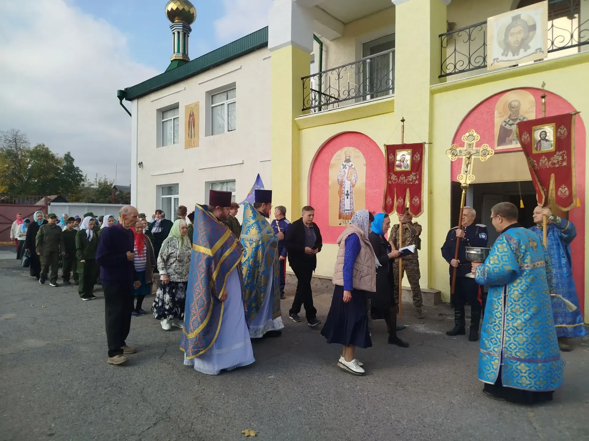 Покров Пресвятой Богородицы в Брянке: день единства, традиций и клятв