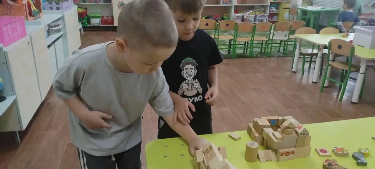 Дружно в кубики играем