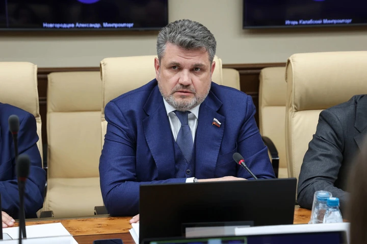 Сенатор Александр Жуков подробно рассказал о проблемах с редкоземами в стране