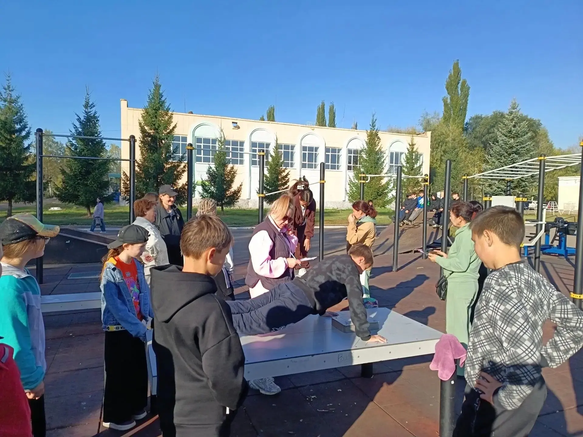 В Мелеузе школьники активно сдают нормативы ГТО.
