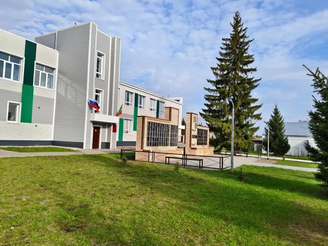 🍂🧹Осенняя красота требует порядка!