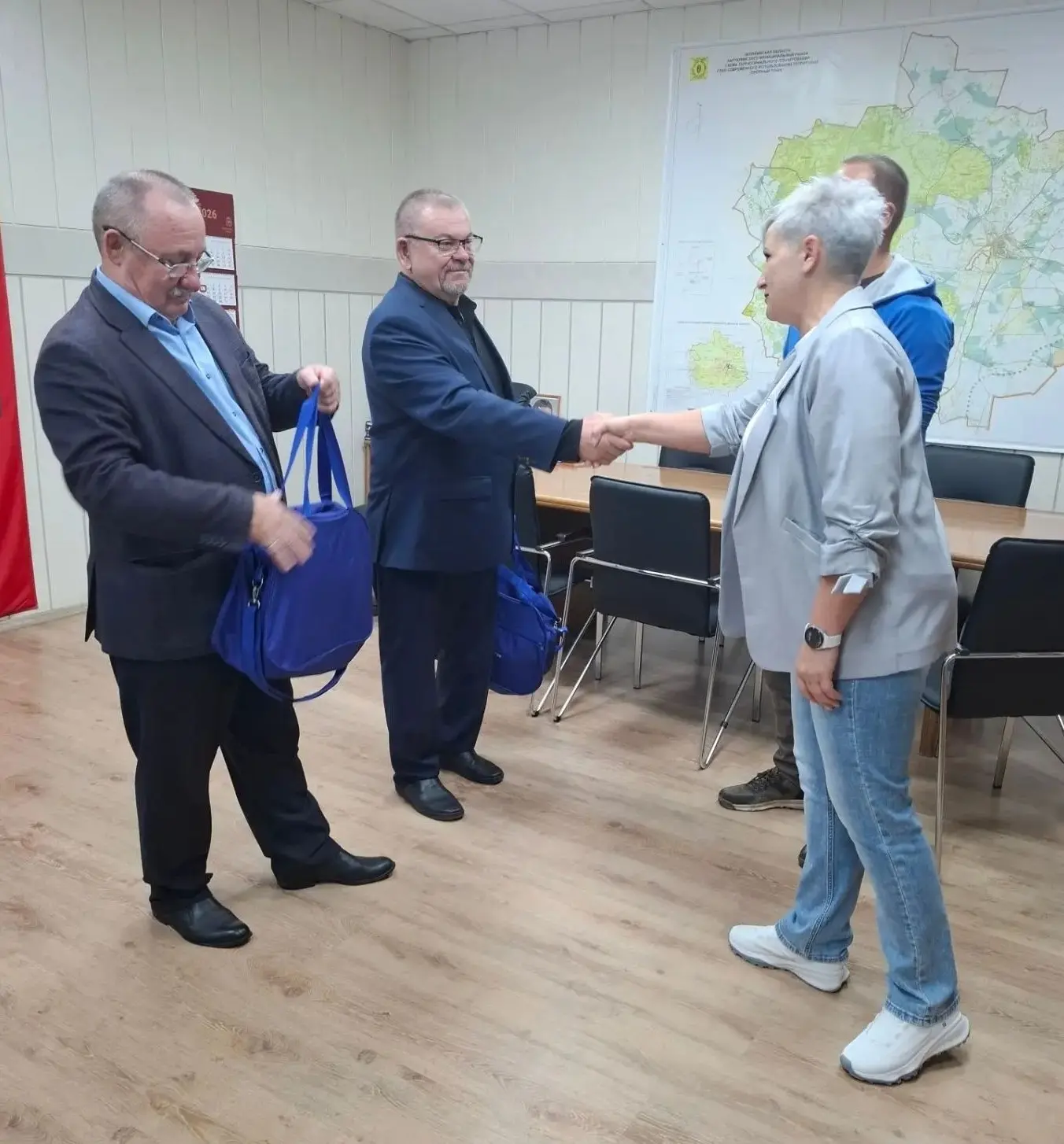Волонтёры Михеевского ГОКа встретились с главой Карталинского округа