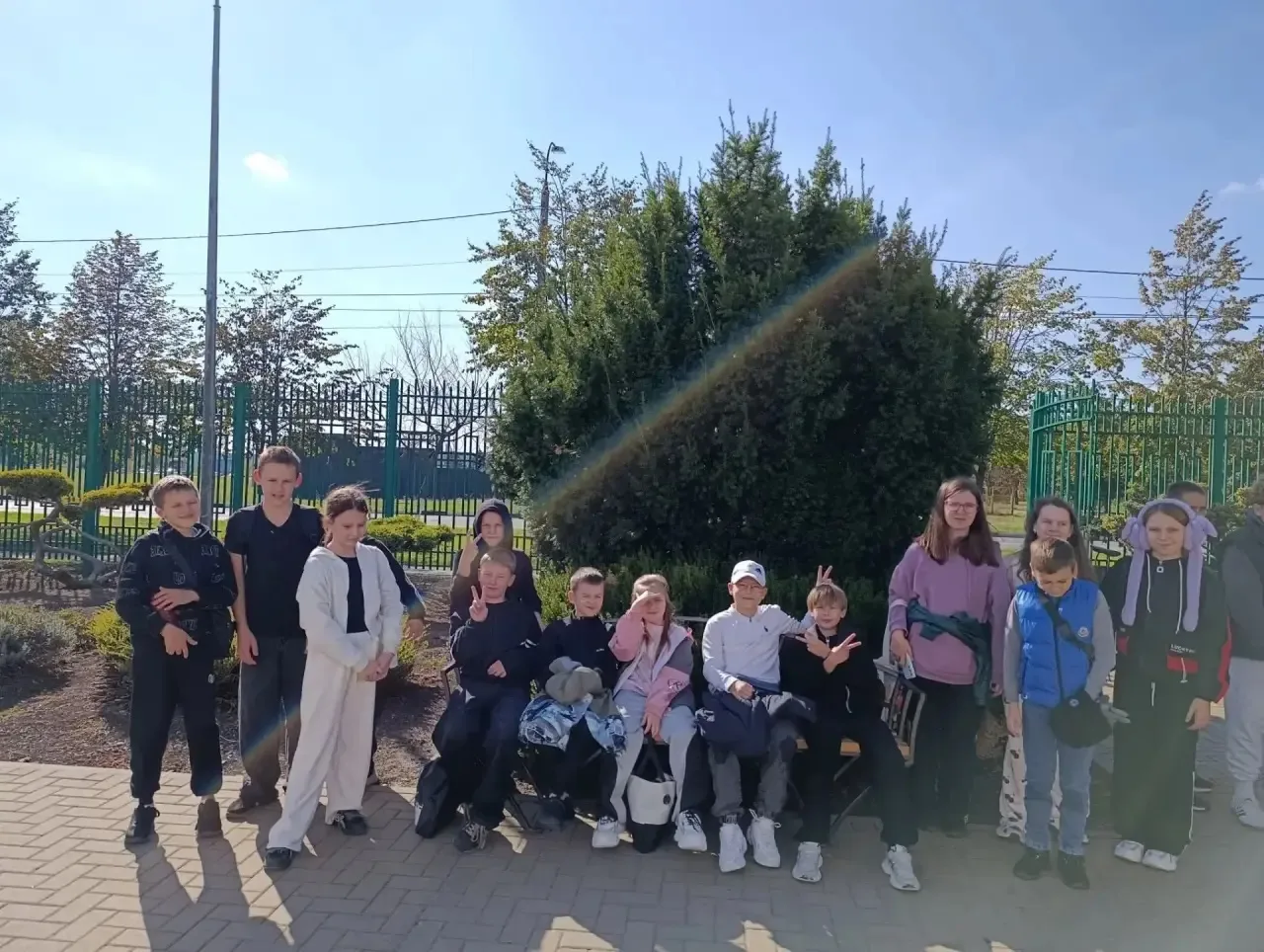 «Ледовые приключения: 5 «А» и 5 «Б» покоряют каток!»