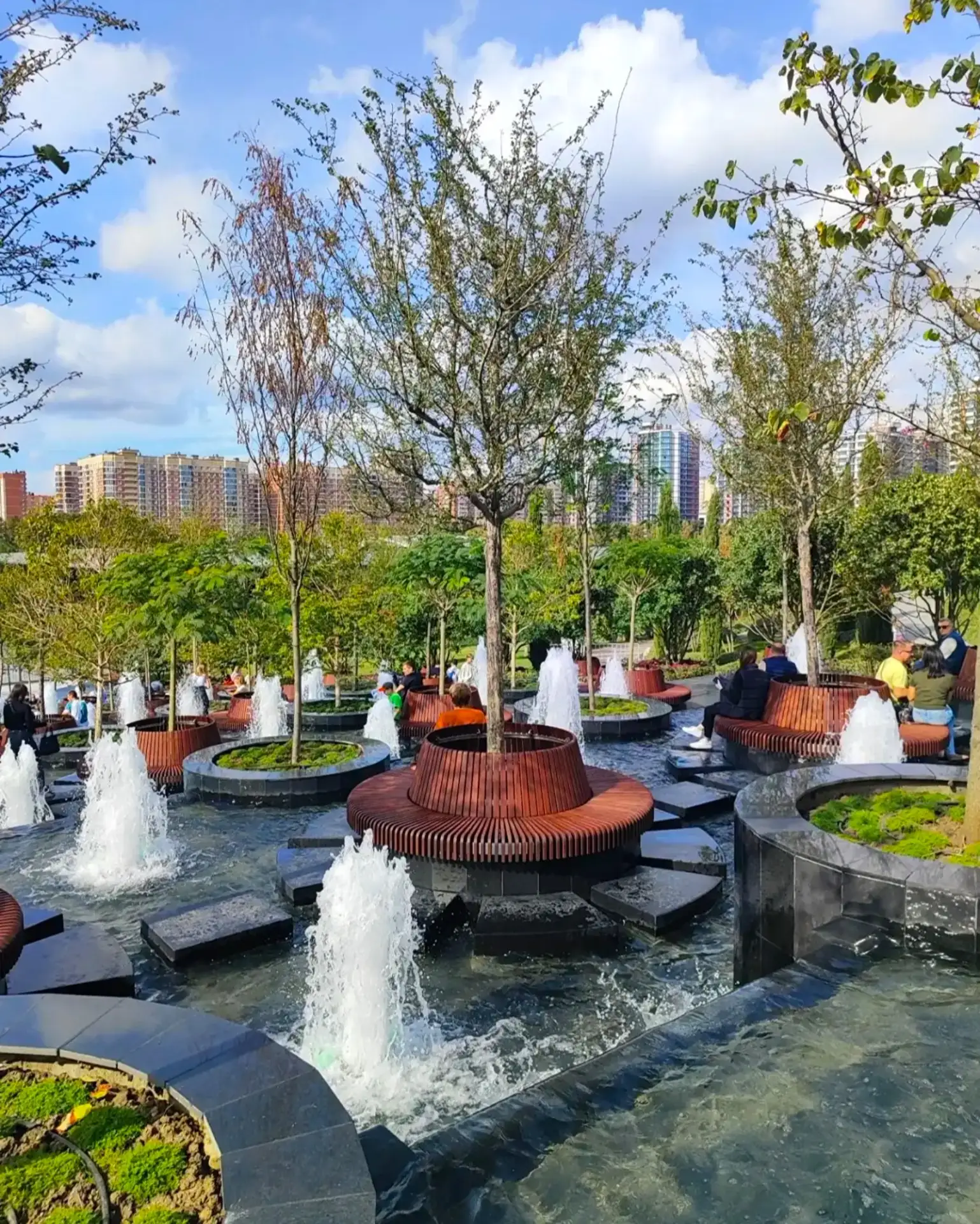 В Парке Галицкого запустили новый фонтан ⛲️💦