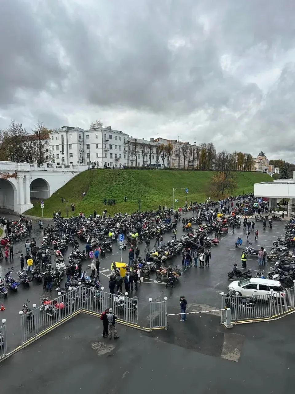 А вот так в Ярославле прошло закрытие мотосезона!