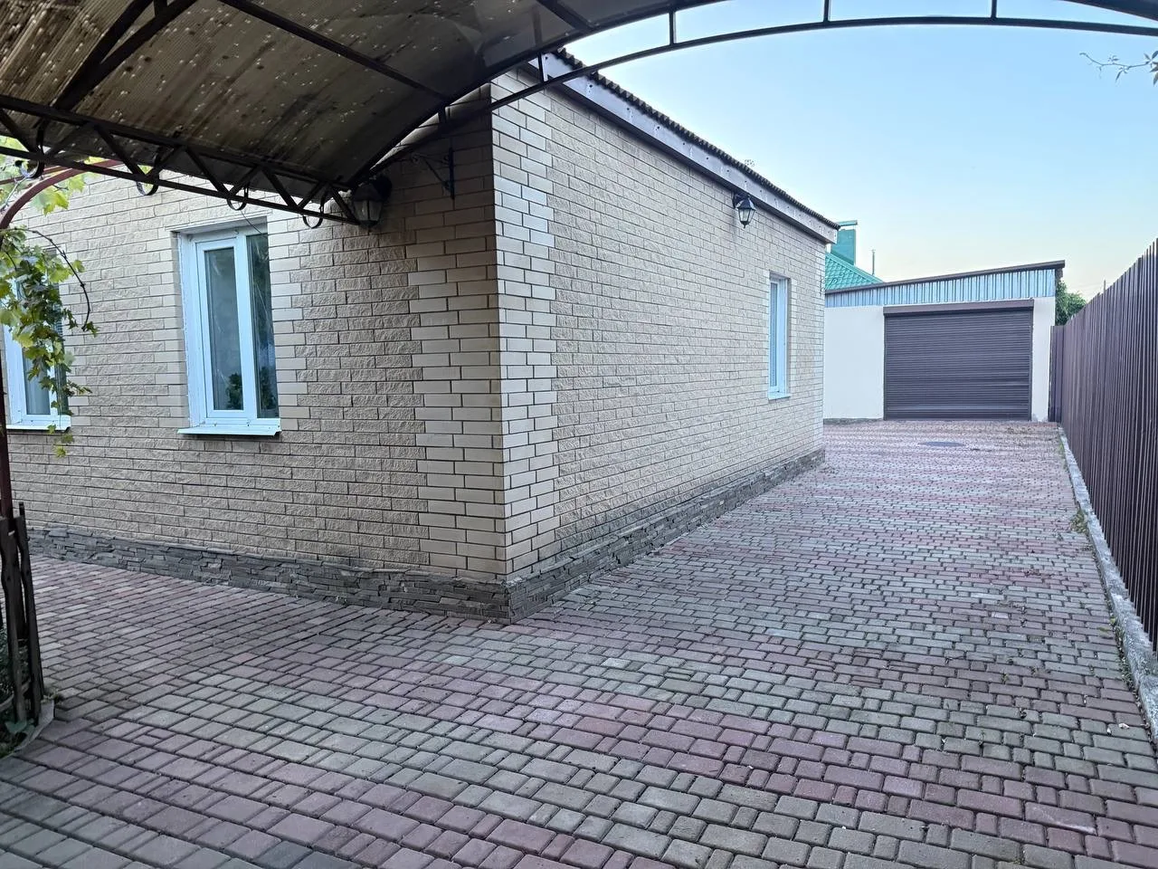 В продажу предлагается 3-х комнатный дом в Приморском районе ,Черемушки ,пер Лоцманский...