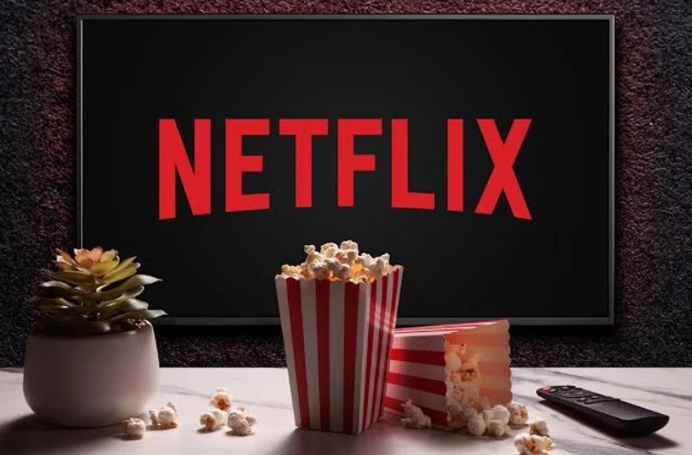 Сервис Netflix оптимизировал около 1000 человек. Они отправились за новым вызовом. Это ...