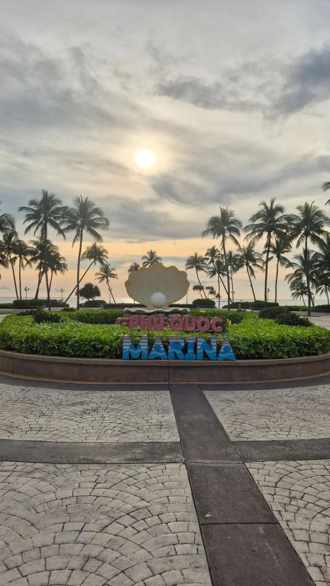 Сегодня познакомились с ещё одним районом Фукуока Phu Quoc Marina 🌴